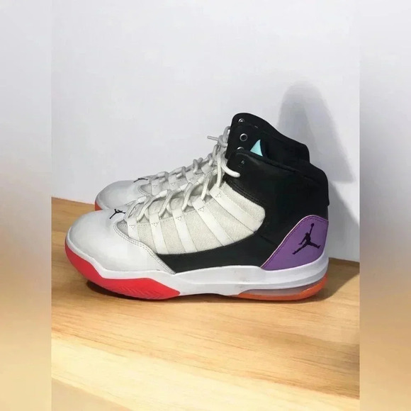 🔥Nike Air Jordan Max Aura GS Size 7Y Multicolor🔥 - Picture 3 of 16